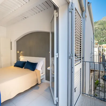 Opera Bed & Breakfast